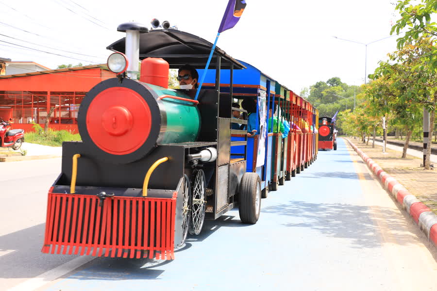 “ ขบวนรถไฟหรรษา” เตรียมบริการนักวิ่งยะลามาราธอน ชมเมือง