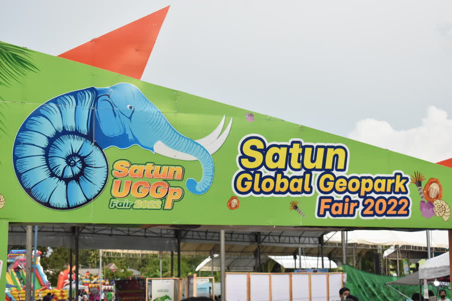 เปิดอย่างเป็นทางการ งาน Satun Global Geopark Fair 2022 ระหว่างวันที่ 27-31 กรกฎาคม 2565 รู้จักอุทยานธรณีสตูลมากขึ้น ช่วยส่งเสริมการท่องเที่ยว กระตุ้นเศรษฐกิจในพื้นที่