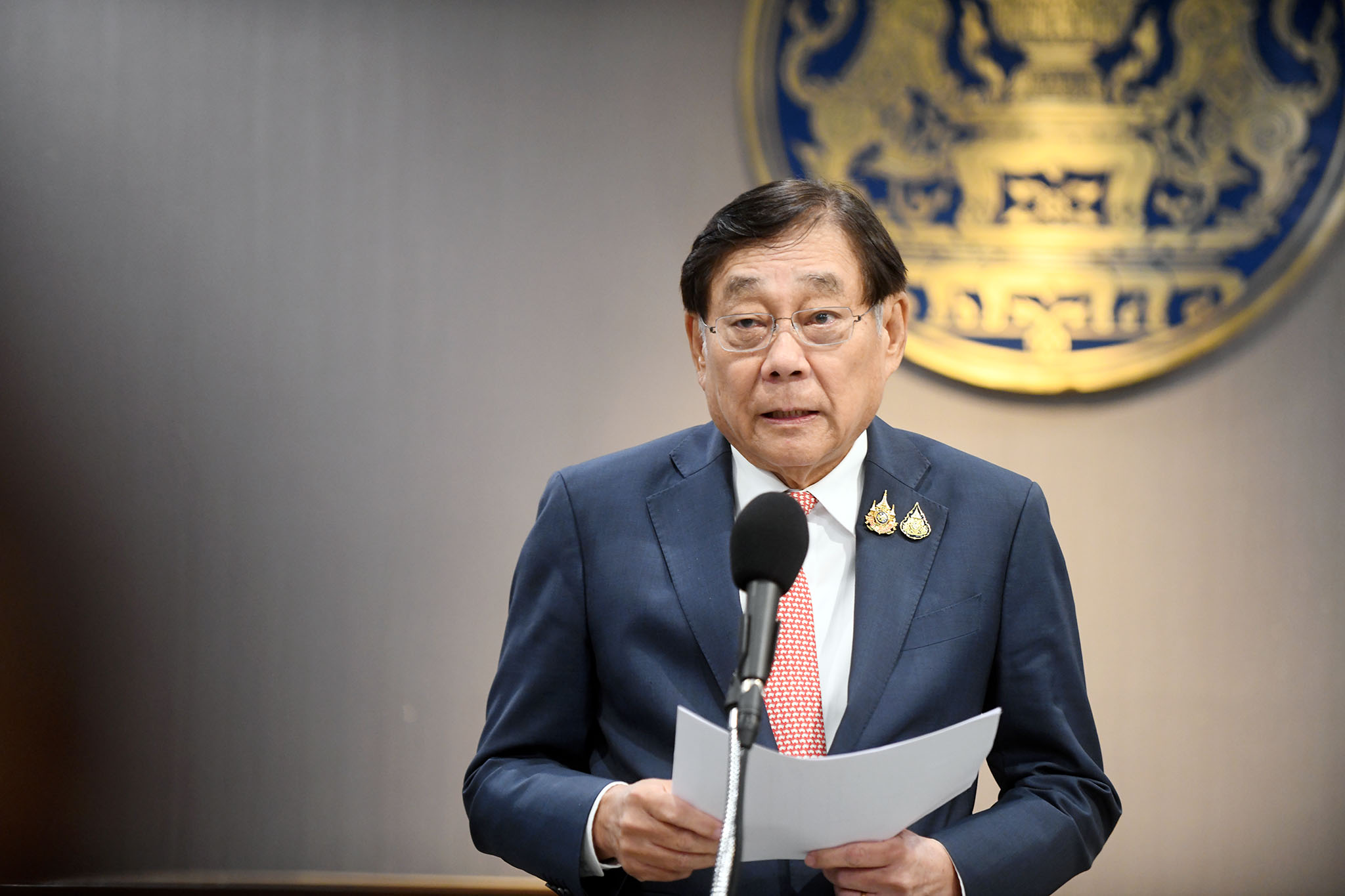 นายพิชัย ชุณหวชิร รองนายกรัฐมนตรี แถลงเกี่ยวกับความคืบหน้าการเจรจานโยบายขึ้นภาษีนำเข้าของสหรัฐฯ ณ โถงกลาง ตึกบัญชาการ 1 ทำเนียบรัฐบาลวันที่ 14 พฤษภาคม 2568