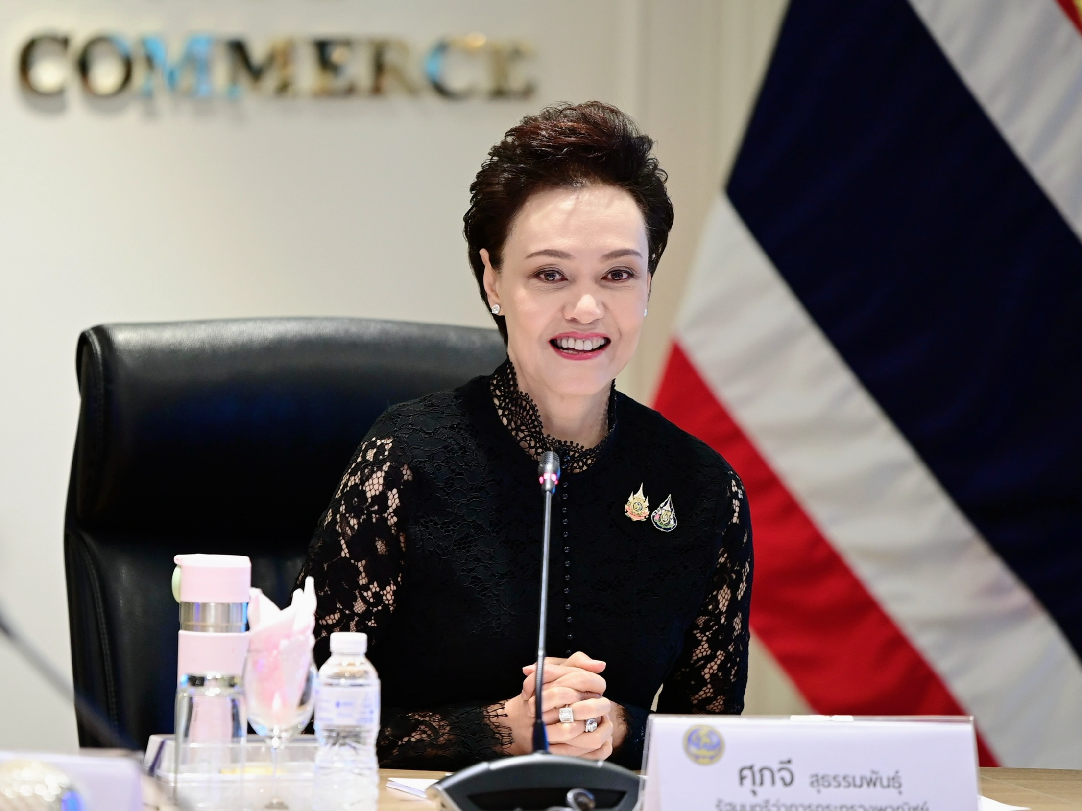 "พาณิชย์" ลุยแผนบริหารผลไม้ปี 69 ครบวงจรต้นน้ำ&ndash;ปลายน้ำ ดันตลาดในประเทศ&ndash;ส่งออก พร้อมวางยุทธศาสตร์สินค้าเกษตรยั่งยืน 5 ปี ยกระดับไทยสู่ผู้นำตลาดโลก พร้อมเตรียม kickoff &nbsp;"Thailand : The Land of Tropical Fruits"