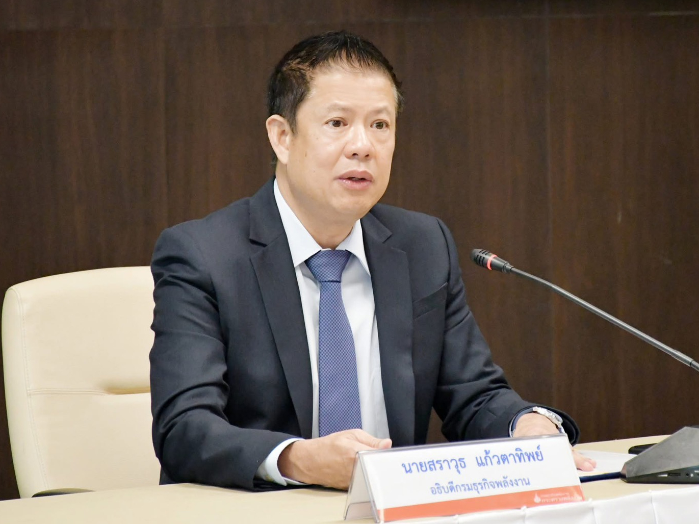 กรมธุรกิจพลังงาน ขอความร่วมมือประชาชนงดกักตุนน้ำมัน ยืนยันมีน้ำมันเพียงพอต่อความต้องการ