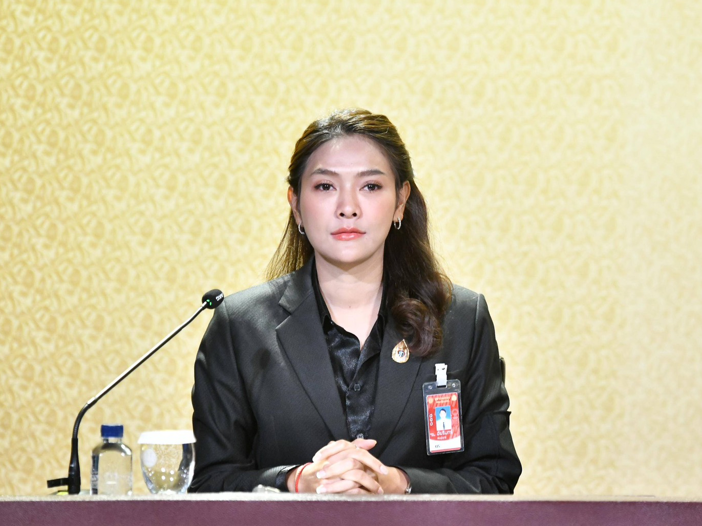 รัฐบาลเตือนผู้ประกอบการฉวยโอกาสขึ้นราคาสินค้าโดยไม่เหตุอันควร มีโทษสูงสุดจำคุกไม่เกิน 7 ปี หรือปรับไม่เกิน 140,000 บาท หรือทั้งจำทั้งปรับ ขอประชาชนอย่าตื่นตระหนก สินค้ายังมีเพียงพอ