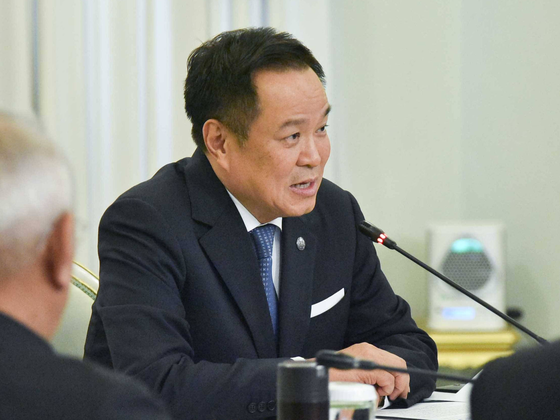 นายกฯ ลงนามคำสั่งตั้ง &ldquo;ศบก.&rdquo; ติดตามสถานการณ์สู้รบตะวันออกกลาง บูรณาการทุกหน่วยงานรับมือผลกระทบต่อไทย รองนายกฯ พิพัฒน์ นั่งเป็นประธานการประชุมนัดแรกในฐานะ ผอ.ศูนย์ฯ ณ ทำเนียบรัฐบาลวันนี้