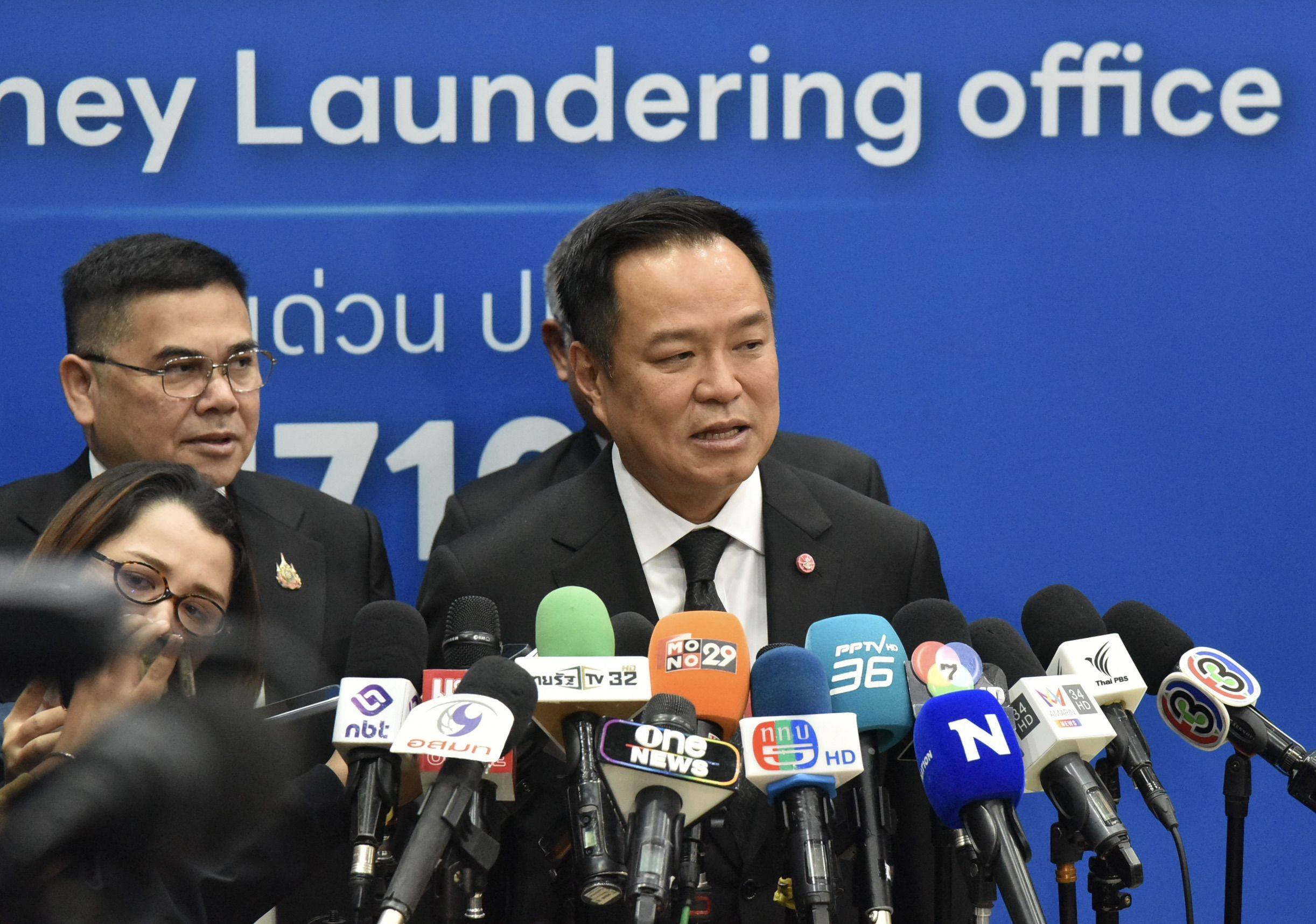 นายกฯ "อนุทิน" ยืนยัน ตรึงดีเซล 15 วัน สยบข่าวลือกักตุนน้ำมันจากสงครามตะวันออกกลาง ยันน้ำมันไม่ขาดแคลน! สั่งพาณิชย์-พลังงาน คุมเข้มราคาสินค้า ห้ามฉวยโอกาสซ้ำเติมประชาชน