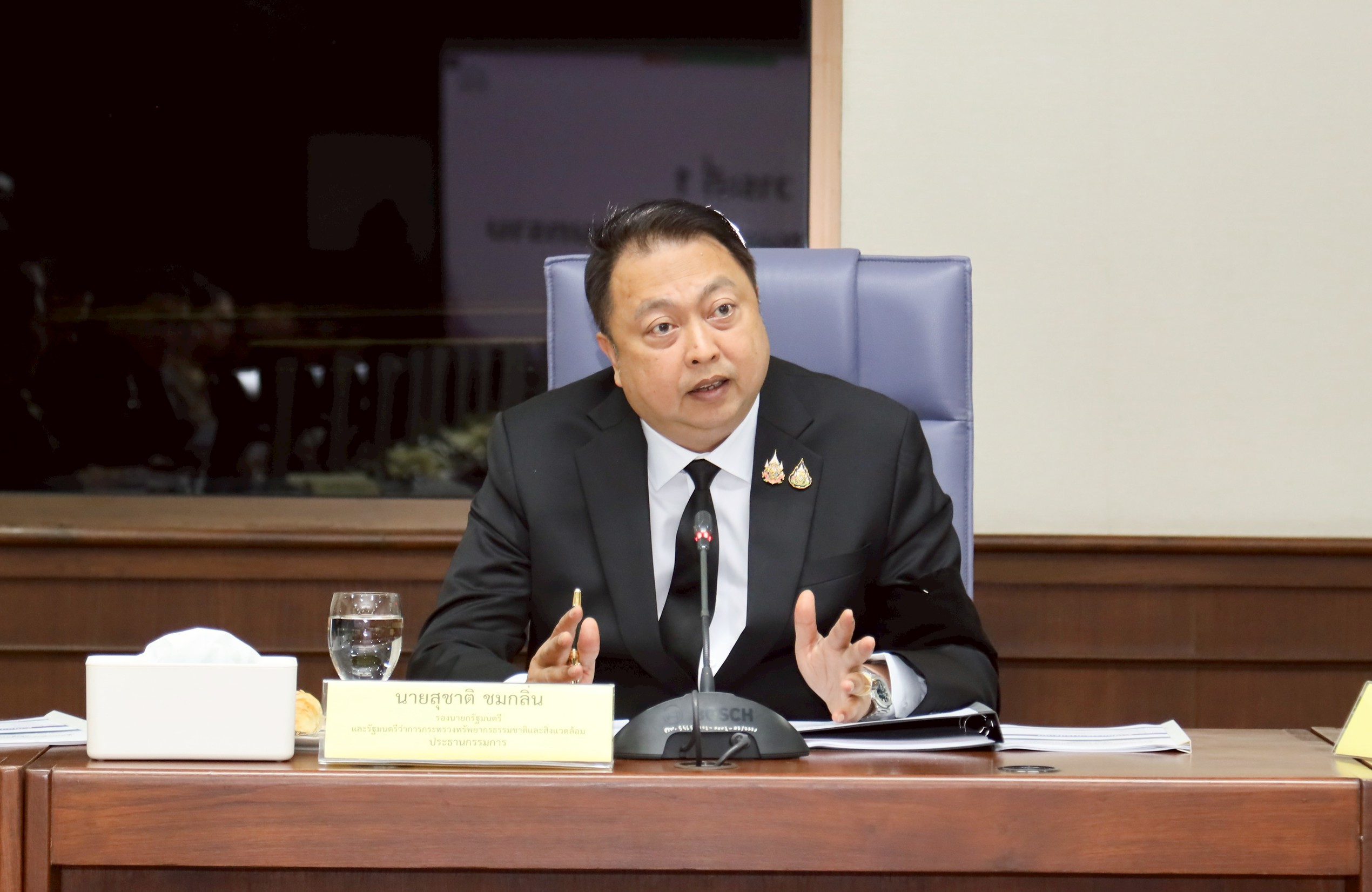 รองนายกฯ สุชาติ ติดตามไฟไหม้โรงงานทินเนอร์ สั่งจัดทีมเฝ้าระวังและจัดการสิ่งแวดล้อม