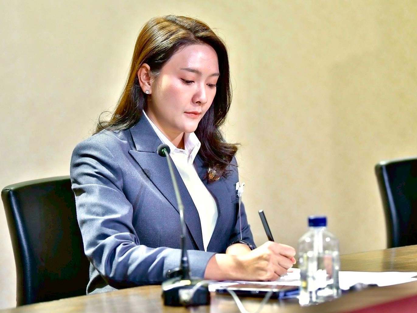 บสย. ขานรับนโยบายรัฐบาล เร่งช่วยเหลือผู้ประกอบการ พักชำระค่าธรรมเนียม-ค่างวด 3 เดือน ช่วย SMEs ธุรกิจท่องเที่ยว นำเข้า-ส่งออก รับมือสถานการณ์ &ldquo;ตะวันออกกลาง&rdquo;