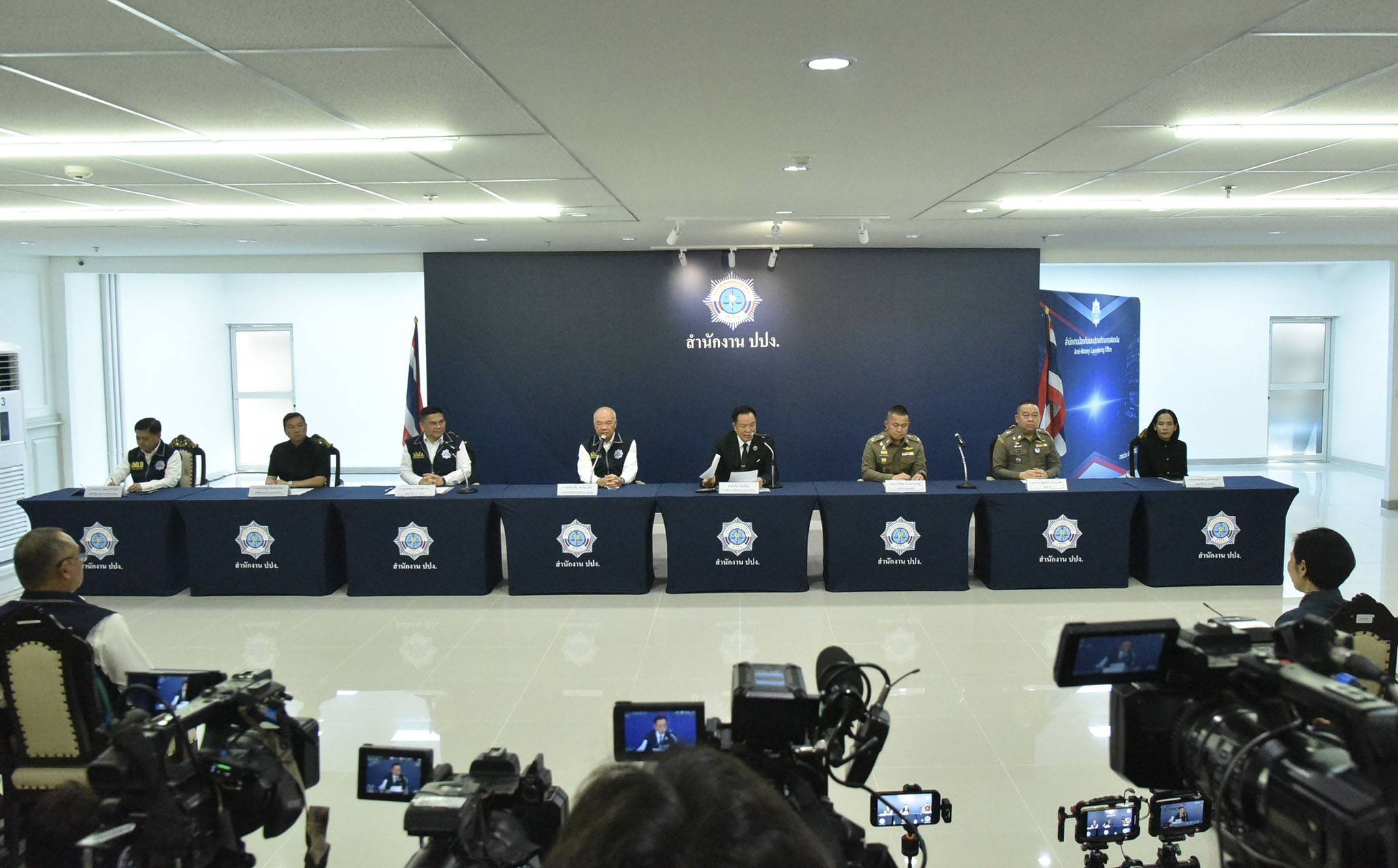 นายกฯ อนุทิน นำแถลงยึดทรัพย์สแกมเมอร์ข้ามชาติ 2 หมื่นล้านบาท ย้ำวาระแห่งชาติ&ndash;สั่งเข้ม &ldquo;ปิดชื่อ ถือพฤติกรรม&rdquo;