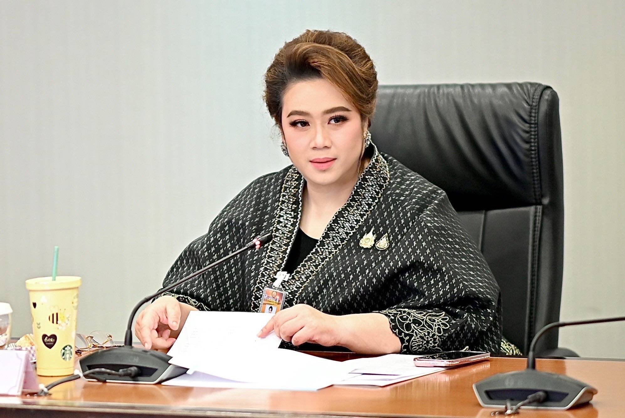 &ldquo;ศุภมาส&rdquo; ถอดบทเรียนคลินิกมรณะ สั่ง สคบ. คุมเข้มธุรกิจความงาม เร่งตรวจสัญญามาตรฐาน ปิดช่องโหว่กฎหมาย คุ้มครองผู้บริโภค