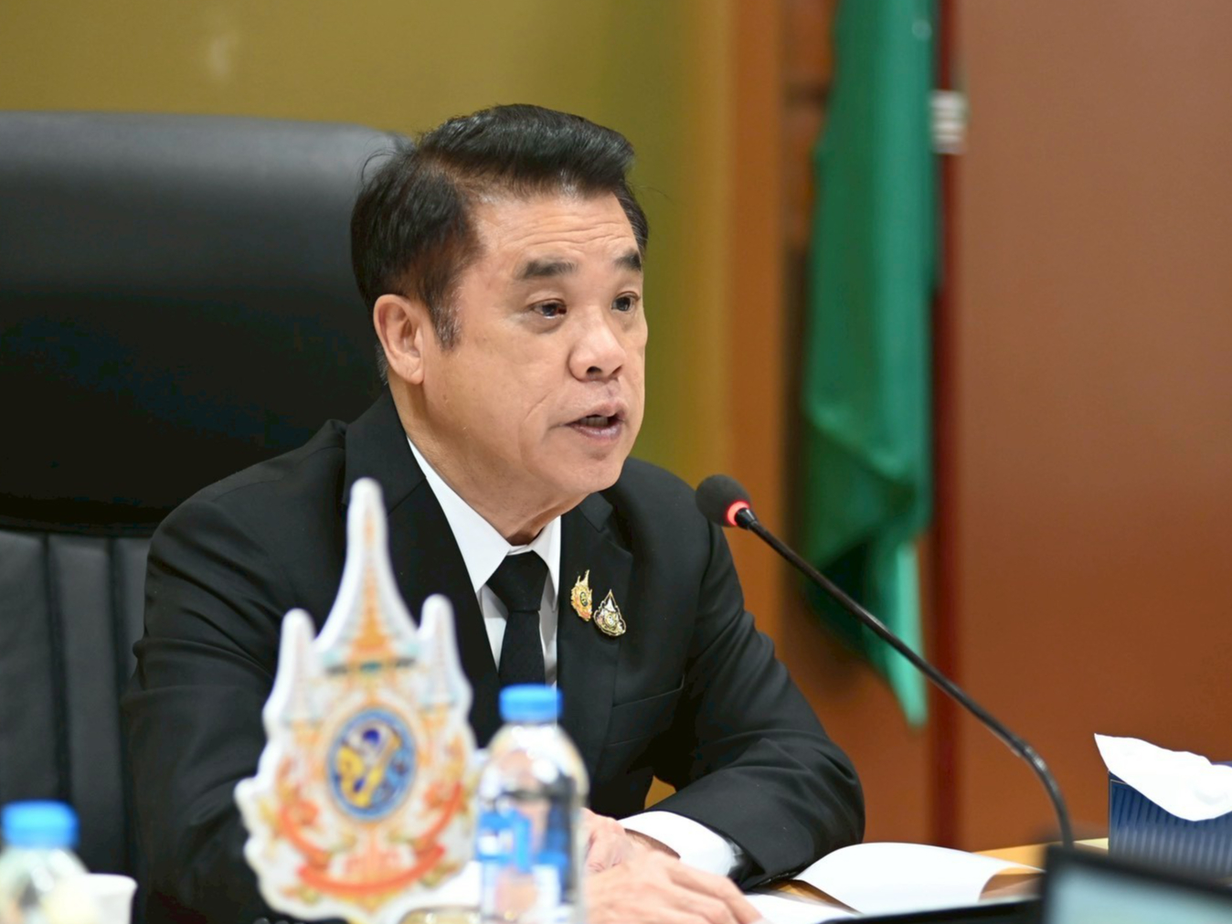 &ldquo;สุริยะ&rdquo; สั่งด่วน! ลุยช่วยเกษตรกร เหตุพายุฤดูร้อนถล่ม จัดเจ้าหน้าที่ช่วยชาวสวนทุเรียนจันทบุรี-จัดแผนบรรเทาความเสียหายทุกพื้นที่
