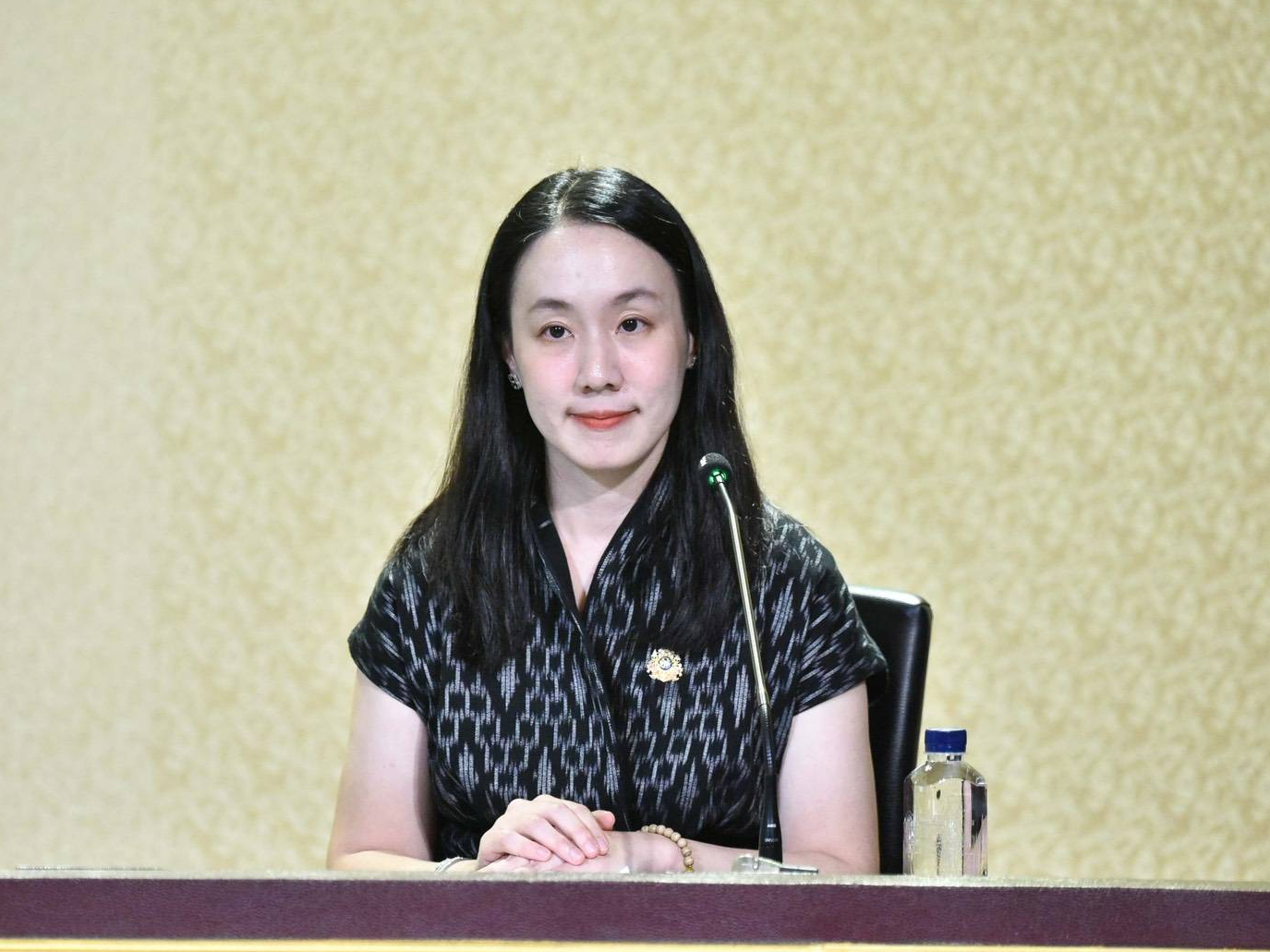 รัฐบาลเร่งเดินหน้าจัดระเบียบระบบราง &ldquo;ลดค่าโดยสาร ยกระดับความปลอดภัย ขยายโครงข่ายบริการ&rdquo; มุ่งอำนวยความสะดวก ดูแลคุณภาพชีวิตประชาชนอย่างเป็นรูปธรรม
