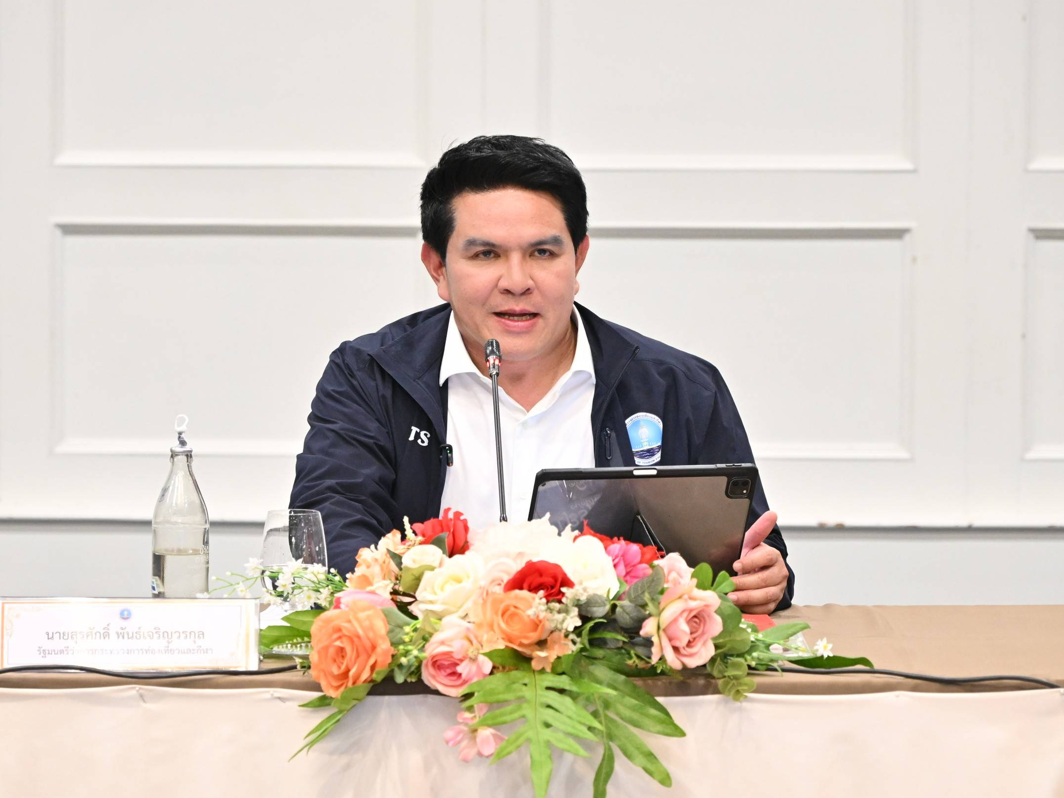 &ldquo;รมว.ท่องเที่ยวและกีฬา&rdquo; สั่งเข้มดูแลความปลอดภัยนักท่องเที่ยว ย้ำยกระดับมาตรฐานบริการรถสาธารณะ สร้างความเชื่อมั่นภาพลักษณ์ประเทศไทย