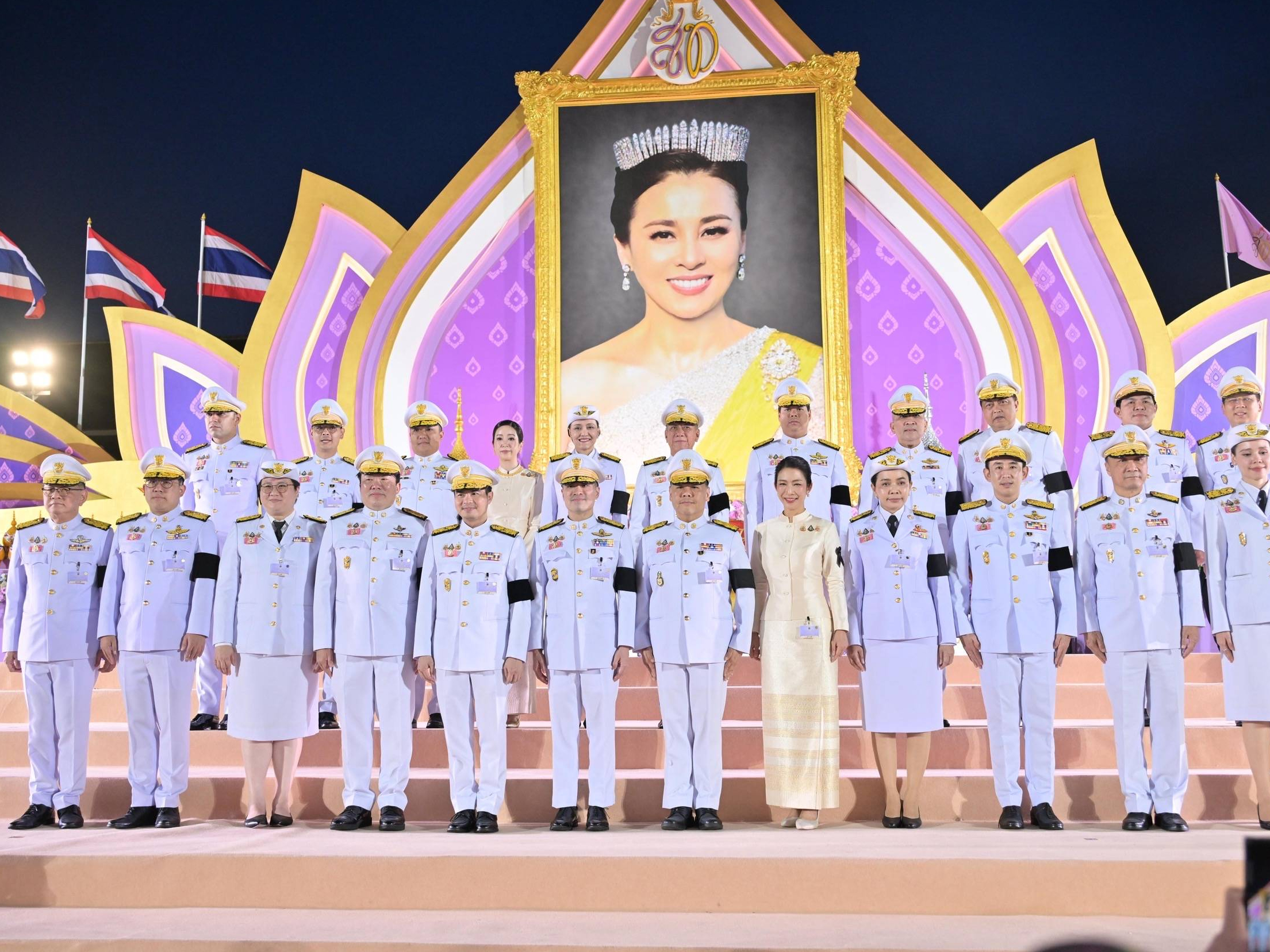 &ldquo;รมว.สุรศักดิ์&rdquo; นำคณะผู้บริหารกระทรวงการท่องเที่ยวและกีฬา ร่วมพิธีจุดเทียนถวายพระพรชัยมงคล สมเด็จพระนางเจ้าฯ พระบรมราชินี เนื่องในโอกาสมหามงคลเฉลิมพระชนมพรรษา 4 รอบ