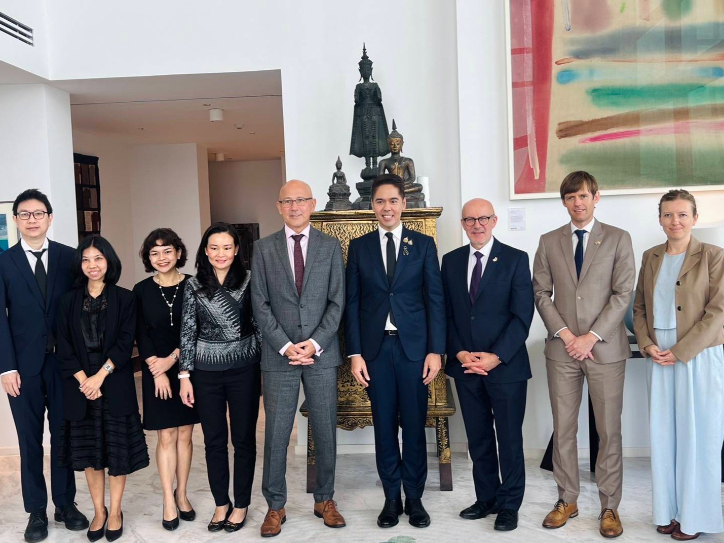 ผู้แทนการค้าไทย หารือ ผู้แทนการค้าสหราชอาณาจักร (UK Trade Envoy) เดินหน้ายกระดับความเป็นหุ้นส่วนทางการค้าที่แน่นแฟ้น (ETP) ดึงลงทุนอุตสาหกรรมอนาคต