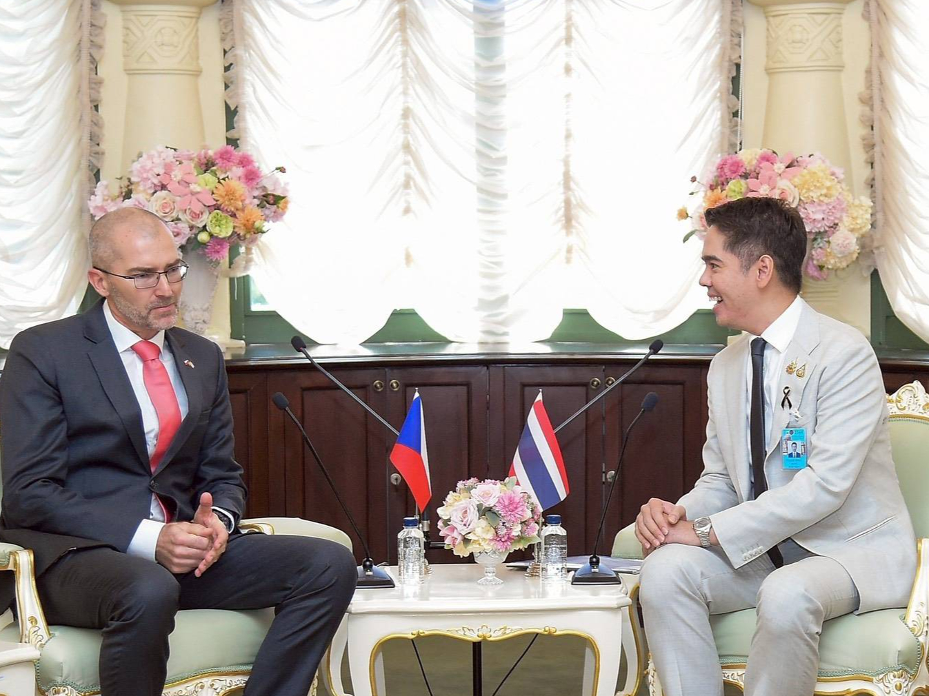 ผู้แทนการค้าไทย หารือ เอกอัครราชทูตสาธารณรัฐเช็กประจำประเทศไทย ดึงลงทุนอุตสาหกรรมเทคโนโลยี-ป้องกันประเทศ พร้อมเร่งผลักดันเจรจา FTA ไทย-EU และหนุนไทยเข้า OECD