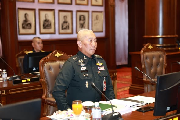 สภากลาโหมเดินหน้าขับเคลื่อน 3 นโยบายเร่งด่วน &lsquo;ชายแดน&ndash;อุตสาหกรรมป้องกันประเทศ&ndash;ทหารอาสา&rsquo; ยกระดับความมั่นคงควบคู่คุณภาพชีวิตประชาชน