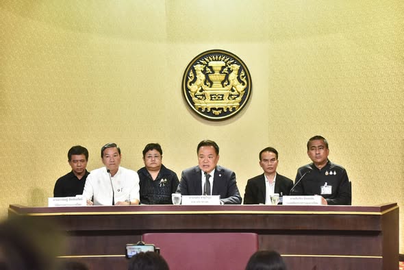นายกฯ แถลงข้อเท็จจริงการสอบทุจริตข้าราชการท้องถิ่น ย้ำดำเนินการโปร่งใส เอาผิดผู้เกี่ยวข้องทุกระดับ