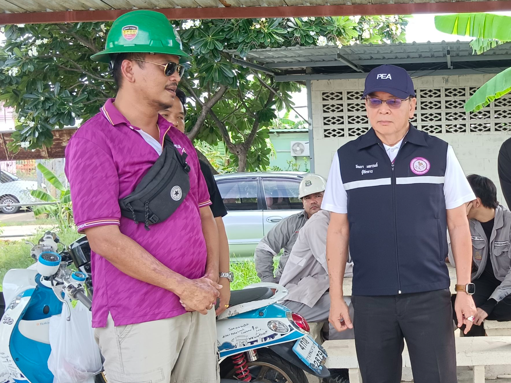 เจ้าหน้าที่ตำรวจรุดตรวจสอบเหตุไฟไหม้บ้านพักหรู พบลักลอบต่อไฟตรงทำเหมือง "บิดคอย" กว่า 20 เครื่อง