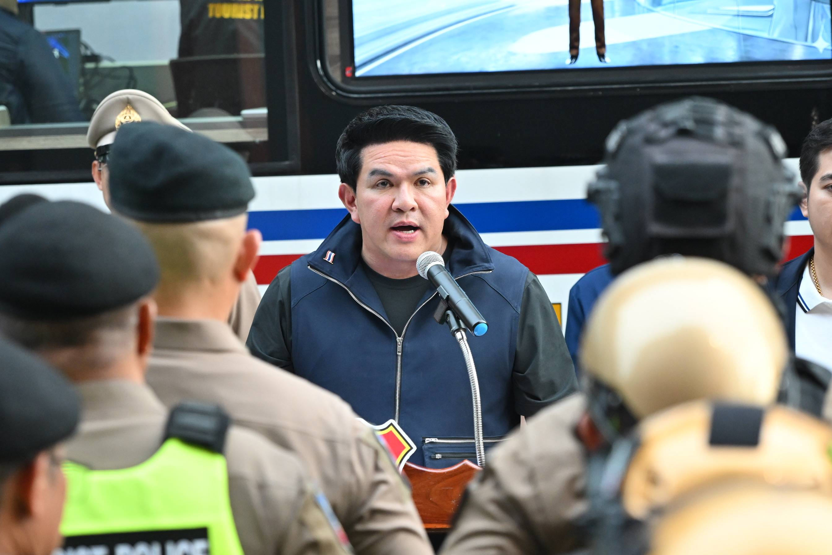 "สุรศักดิ์" ลุยวอล์กกิงสตรีท พัทยา ยกระดับความปลอดภัยด้วยเทคโนโลยีอัจฉริยะ สร้างความเชื่อมั่นนักท่องเที่ยว หนุนเศรษฐกิจท่องเที่ยวไทย