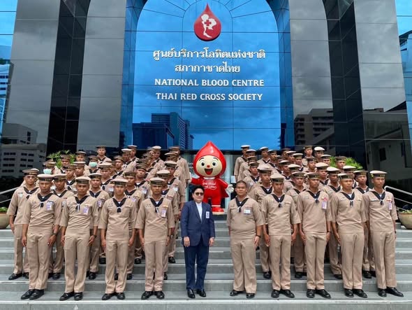 กรมการขนส่งทหารเรือ จัดกำลังพลร่วมบริจาคโลหิตให้กับผู้ได้รับบาดเจ็บจากเหตุการณ์กราดยิง