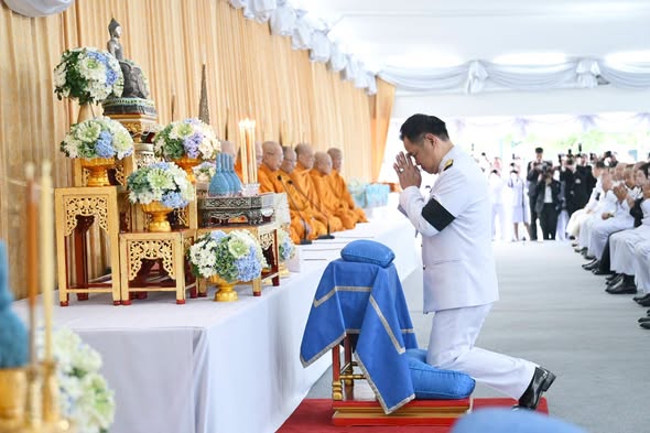นายกรัฐมนตรีและภริยาเป็นประธานในพิธีสวดพระพุทธมนต์และทำบุญตักบาตรถวายพระราชกุศล เนื่องในวันคล้ายวันพระราชสมภพ สมเด็จพระนางเจ้าสิริกิติ์ พระบรมราชินีนาถ พระบรมราชชนนีพันปีหลวง และวันแม่แห่งชาติ 12 สิงหาคม 2569