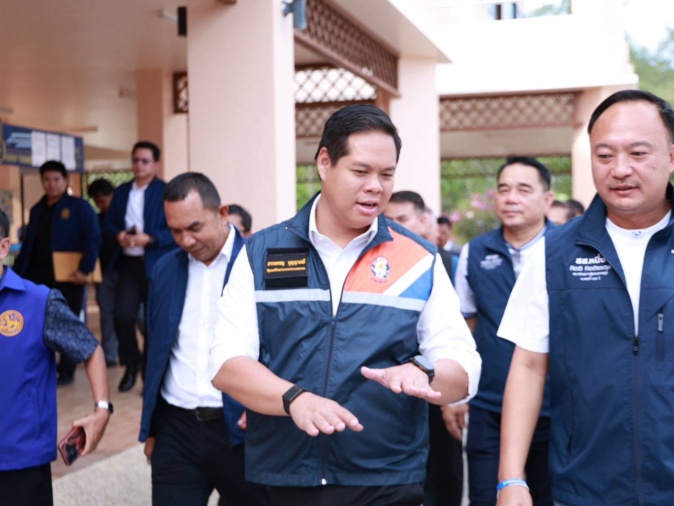 &ldquo;สรรเพชญ&rdquo; ลงพื้นที่กระบี่ &ldquo;ผนึก 3 สส. ภูมิใจไทย&rdquo; ลุยติดตามความคืบหน้าการพัฒนาท่าเรือและถนน เร่งยกระดับโครงข่ายคมนาคม รองรับการเดินทาง และการท่องเที่ยว