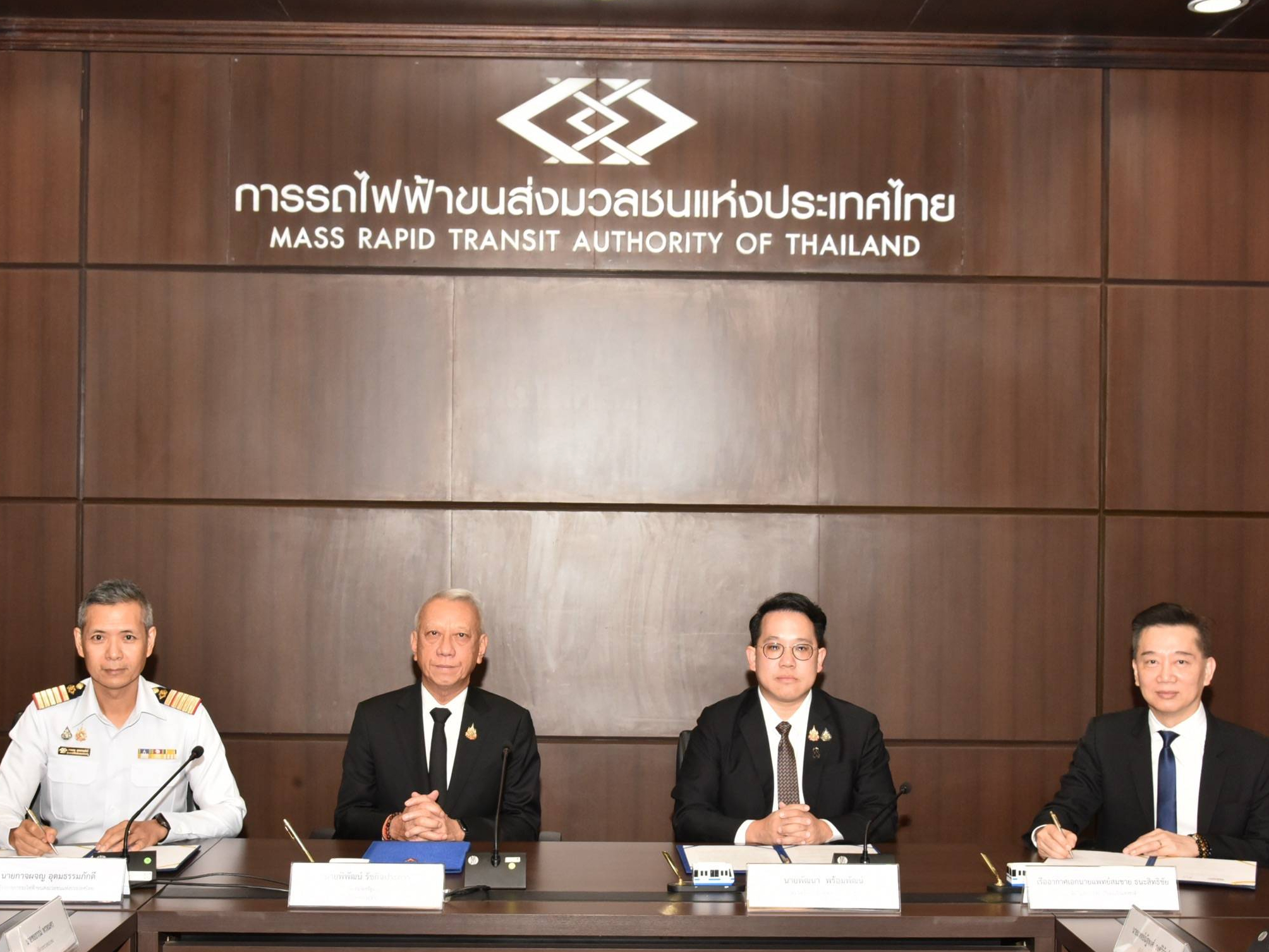 &ldquo;คค. &ndash; สธ.&rdquo; จับมือยกระดับสุขภาพคนไทย ผ่านความร่วมมือ &ldquo;รฟม. &ndash; กรมการแพทย์ โดย สถาบันมะเร็งแห่งชาติ&rdquo; พลิกโฉมพื้นที่รอบสถานี รฟม. รถไฟฟ้าสายสีส้ม ตั้งคลินิกคัดกรองมะเร็งเชิงรุก ให้ประชาชนเข้าถึงบริการสาธารณสุขได้สะดวกด้วยขนส่งมวลชนสาธารณะ