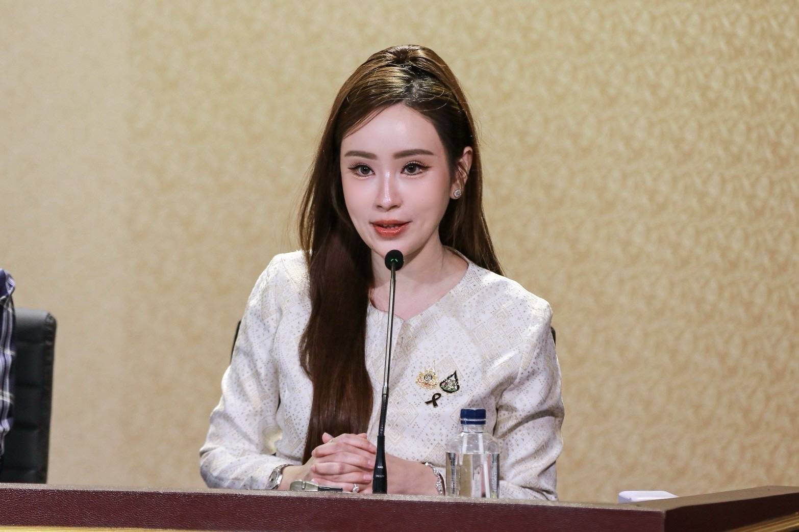 รองโฆษกรัฐบาล โต้เฟกนิวส์ ยอดผู้เสียชีวิตน้ำท่วมน่านพุ่ง 100 ราย เตือนอย่าปั่นข่าวปลอมแลกยอดไลก์ ซ้ำเติมผู้ประสบภัยช่วงวิกฤต
