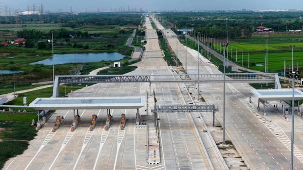 &ldquo;พิพัฒน์&rdquo; ชู M6 โครงข่ายหลักเชื่อมกรุงเทพฯ&ndash;อีสาน สุดสัปดาห์วันแรก รถใช้เส้นทางเพิ่มต่อเนื่อง &ldquo;อุบัติเหตุเป็นศูนย์&rdquo; เปิดวิ่งฟรีทุกศุกร์&ndash;อาทิตย์