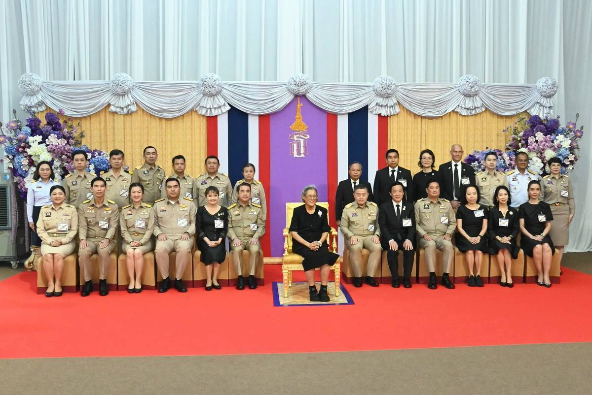 สมเด็จพระกนิษฐาธิราชเจ้า กรมสมเด็จพระเทพรัตนราชสุดาฯ สยามบรมราชกุมารี ทรงเปิดงานเทิดพระเกียรติและน้อมรำลึก ในพระมหากรุณาธิคุณของสมเด็จพระนางเจ้าสิริกิติ์ พระบรมราชินีนาถ พระบรมราชชนนีพันปีหลวง &ldquo;ภูษา ธัญญา ราชินี&rdquo; ณ ลาน Parc Paragon ศูนย์การค้าสยามพารากอน