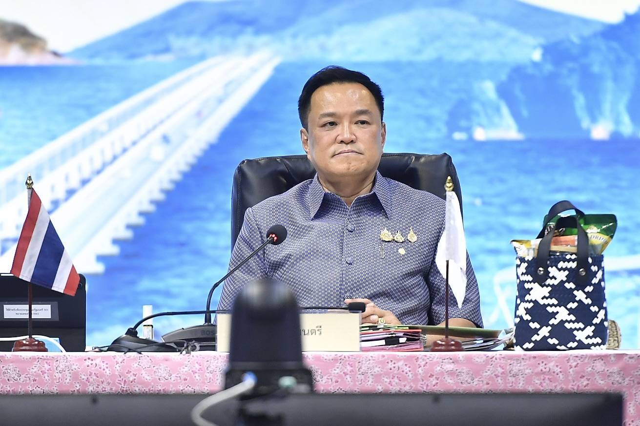 นายกรัฐมนตรี นำประชุม ครม. สัญจร ครั้งที่ 1/2569 ณ จังหวัดสงขลา สวม &ldquo;ผ้าราชวัตร&rdquo; สะท้อนอัตลักษณ์ท้องถิ่น ขับเคลื่อน Soft Power ภาคใต้