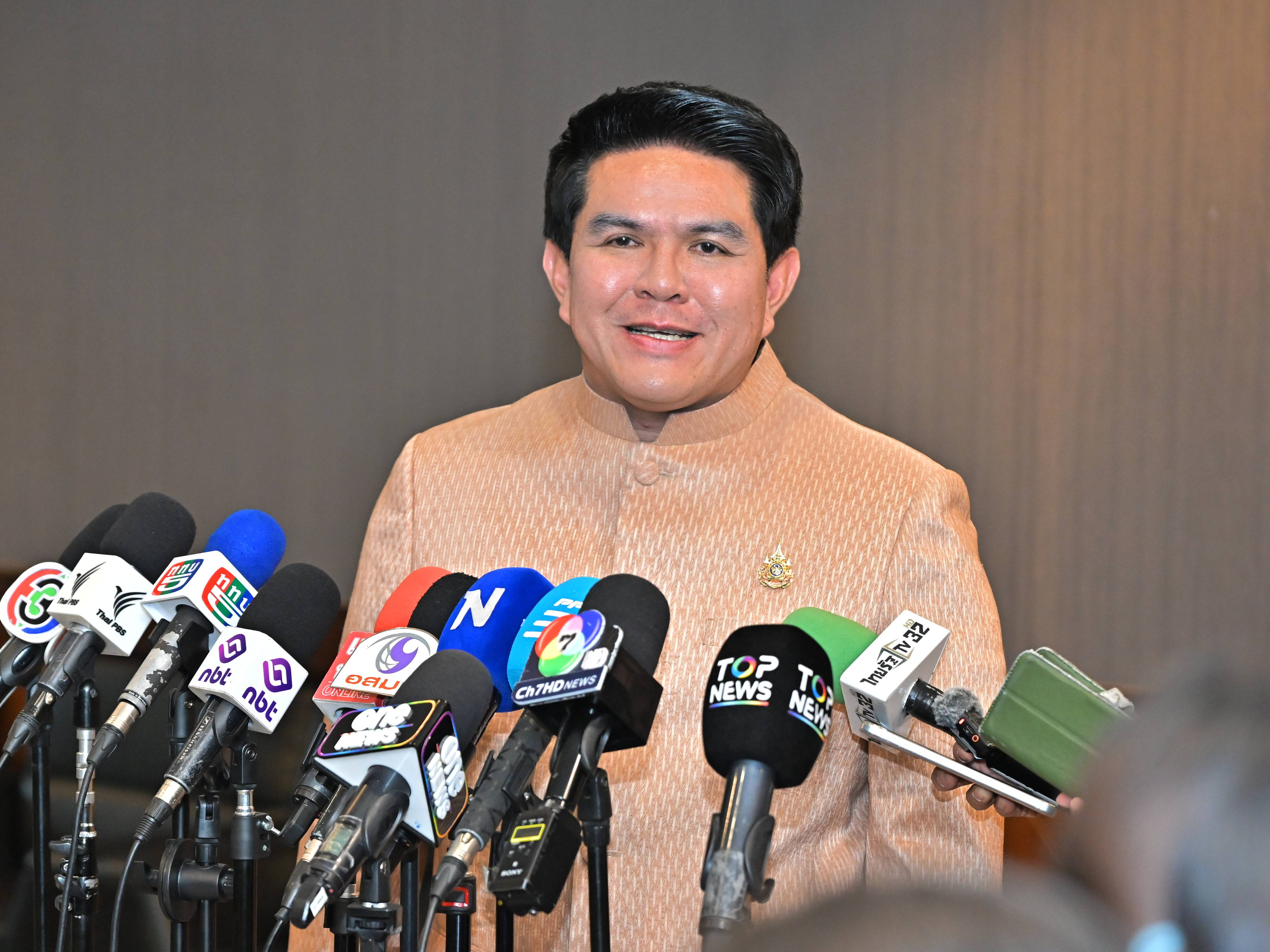 &ldquo;รมว.สุรศักดิ์&rdquo; เผยรายละเอียด &ldquo;ไทยเที่ยวไทย Plus&rdquo; 1 ล้านสิทธิ์ หวังกระตุ้นท่องเที่ยว ต่อเนื่องต้นปี 2570 คาดเงินหมุนเวียนกว่า 2 หมื่นล้านบาท