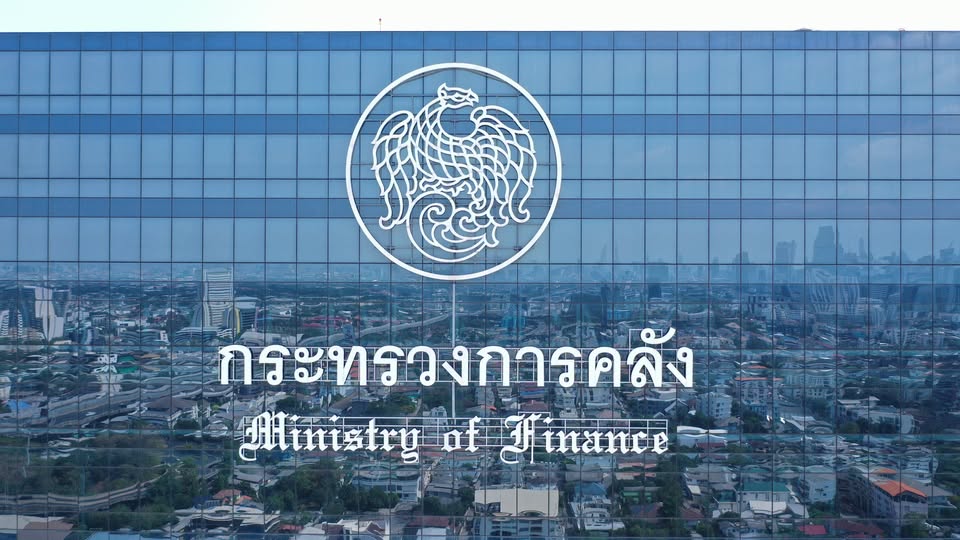 Fitch เชื่อมั่นทิศทางนโยบายของรัฐบาลในการขับเคลื่อนเศรษฐกิจไทย ปรับเพิ่มมุมมองความน่าเชื่อถือ (Outlook) ขึ้นเป็นระดับ &ldquo;มีเสถียรภาพ (Stable Outlook)&rdquo; และคงอันดับความน่าเชื่อถือ (Sovereign Credit Rating) ที่ระดับ BBB+