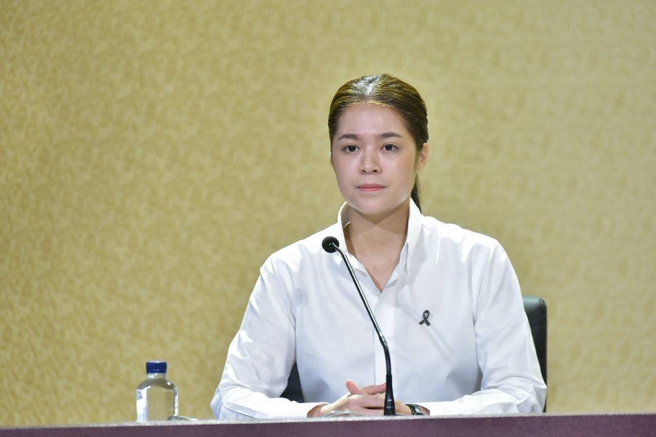 รัฐบาลย้ำผู้ขับรถรับจ้างผ่านแอปทุกรายต้องมีใบขับขี่รถสาธารณะอย่างถูกต้อง ภายในวันที่ 30 ก.ย เผยสถิติยอดทำใบขับขี่รถสาธารณะพุ่งกว่า 3 เท่าตัว เตรียมเปิดทำใบขับขี่รถสาธารณะ &ldquo;เฉพาะวันเสาร์&rdquo; เสาร์ที่ 26 ณ ขนส่งกรุงเทพมหานครพื้นที่ 5