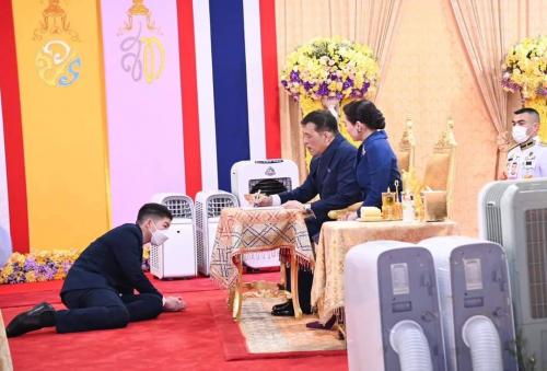 ในหลวง-พระราชินี ทรงเปิด “ไทยแลนด์ อินเตอร์เนชันแนล ไอซ์ ฮอกกี้ อารีนา เชียงใหม่”