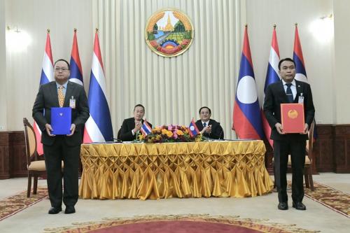 นายกรัฐมนตรีและนายสอนไซ สีพันดอน นายกรัฐมนตรีสาธารณรัฐประชาธิปไตยประชาชนลาว ร่วมเป็นสักขีพยานการลงนามเอกสารสำคัญ และส่งมอบโครงการต่าง ๆ ณ สำนักงานนายกรัฐมนตรีสาธารณรัฐประชาธิปไตยประชาชนลาว 30 ตุลาคม 2566