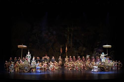 รวมภาพการแสดงโขนมูลนิธิส่งเสริมศิลปาชีพฯ ตอน กุมภกรรณทดน้ำ ในหลวง พระราชินี เสด็จพระราชดำเนิน  รอบปฐมฤกษ์ วันที่ 3 พฤศจิกายน 2566