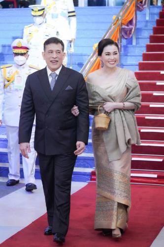 รวมภาพการแสดงโขนมูลนิธิส่งเสริมศิลปาชีพฯ ตอน กุมภกรรณทดน้ำ ในหลวง พระราชินี เสด็จพระราชดำเนิน  รอบปฐมฤกษ์ วันที่ 3 พฤศจิกายน 2566