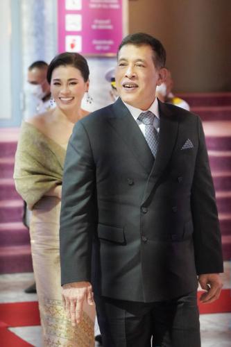 รวมภาพการแสดงโขนมูลนิธิส่งเสริมศิลปาชีพฯ ตอน กุมภกรรณทดน้ำ ในหลวง พระราชินี เสด็จพระราชดำเนิน  รอบปฐมฤกษ์ วันที่ 3 พฤศจิกายน 2566