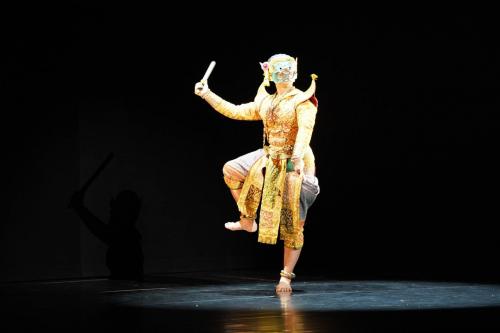 รวมภาพการแสดงโขนมูลนิธิส่งเสริมศิลปาชีพฯ ตอน กุมภกรรณทดน้ำ ในหลวง พระราชินี เสด็จพระราชดำเนิน  รอบปฐมฤกษ์ วันที่ 3 พฤศจิกายน 2566