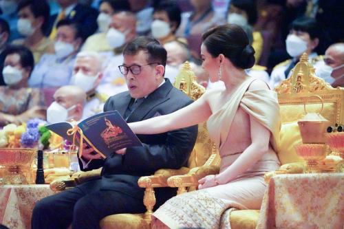 รวมภาพการแสดงโขนมูลนิธิส่งเสริมศิลปาชีพฯ ตอน กุมภกรรณทดน้ำ ในหลวง พระราชินี เสด็จพระราชดำเนิน  รอบปฐมฤกษ์ วันที่ 3 พฤศจิกายน 2566